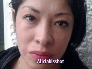 Aliciakisshot