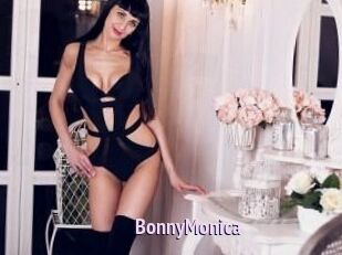Bonny_Monica