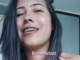 Brunettehott