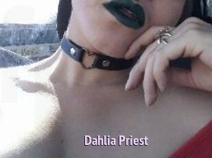 Dahlia_Priest