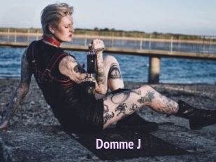 Domme_J