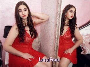 LarraFoxx