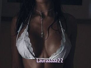Lauraaaaa22