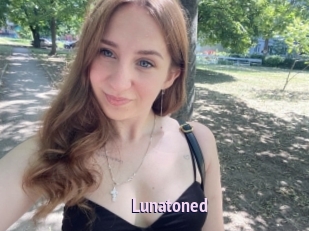 Lunatoned