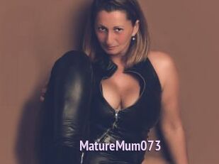 MatureMum073