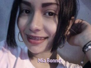 Mia_Bonnet