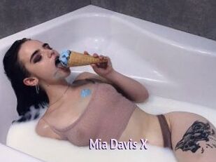 Mia_Davis_X