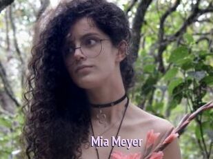 Mia_Meyer