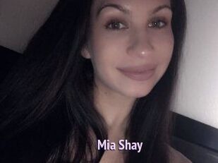 Mia_Shay