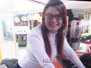 Mia85