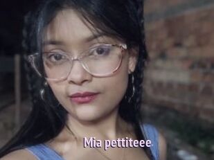 Mia_pettiteee