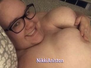 Nikki_Aniston