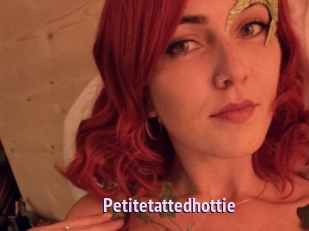 Petitetattedhottie