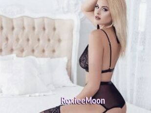 RoxieeMoon