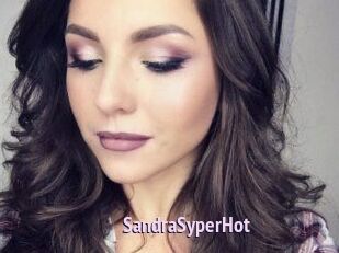 SandraSyperHot