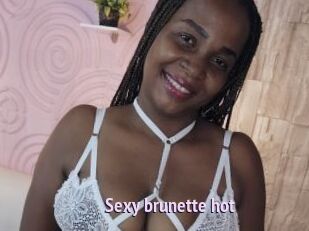 Sexy_brunette_hot