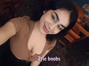 Zyle_boobs